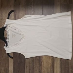 GH Bass & Co Lace Trimmed Cream Colored Tank Top Woman's Size Small